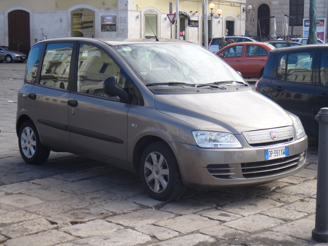 Fiat Multipla a noleggio